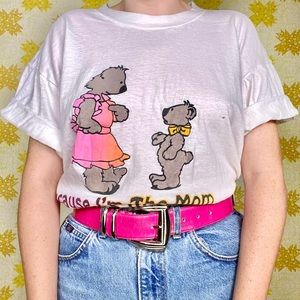 Vintage 90s white & neon ombré I'm the mom bears shirt 🐻